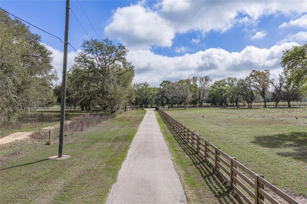 Image 92 of property listing at 15131 BELLAMY BROTHERS BOULEVARD, Dade City, FL 33525