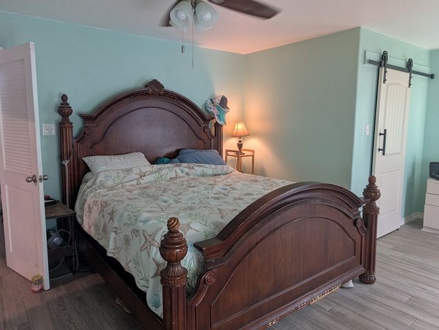 70 West Castle Oak Lane, Rockport, TX 78382