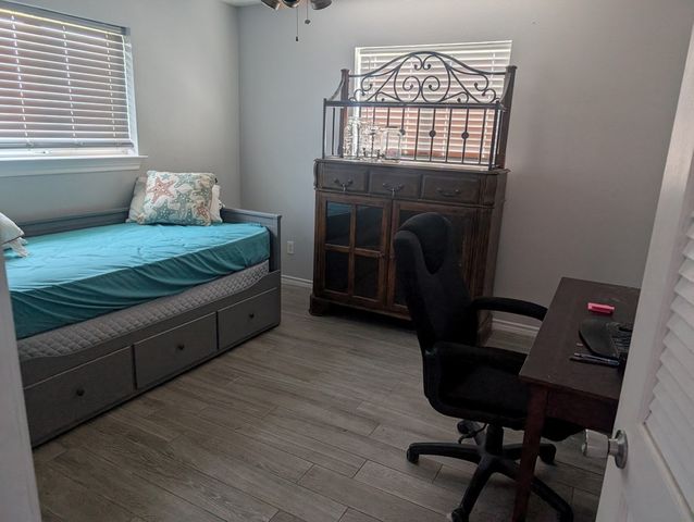 70 West Castle Oak Lane, Rockport, TX 78382