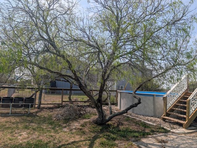 70 West Castle Oak Lane, Rockport, TX 78382