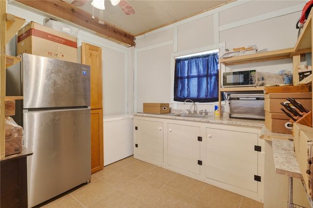 70 West Castle Oak Lane, Rockport, TX 78382