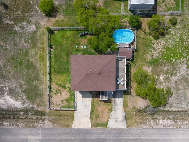 70 West Castle Oak Lane, Rockport, TX 78382