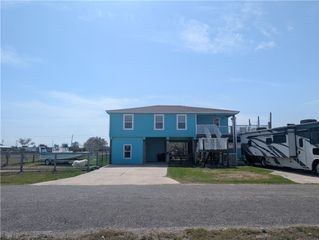 70 West Castle Oak Lane, Rockport, TX 78382