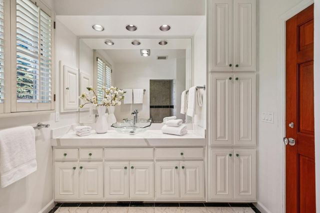 720 Endfield Way, Hillsborough, CA 94010