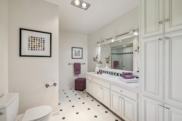 720 Endfield Way, Hillsborough, CA 94010