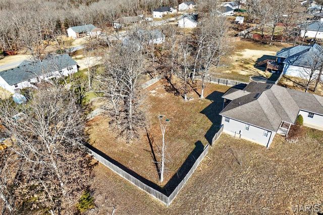21062 Larson Road, Waynesville, MO 65583