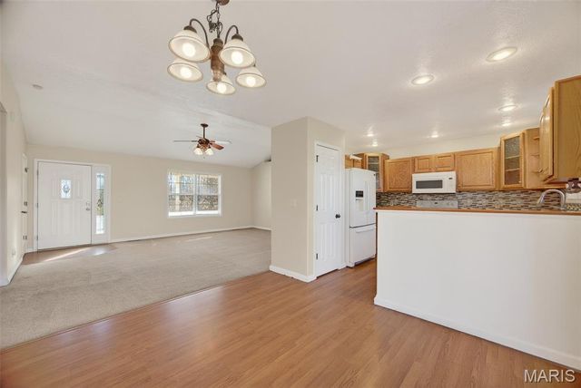 21062 Larson Road, Waynesville, MO 65583