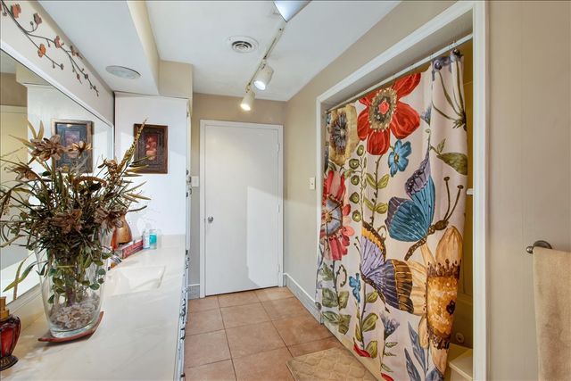 121 S Imperial Drive, Denison, TX 75020