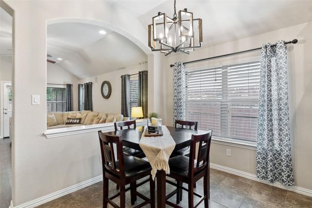 535 Oyster CRK, Buda, TX 78610
