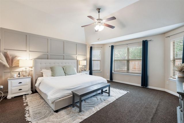 535 Oyster CRK, Buda, TX 78610