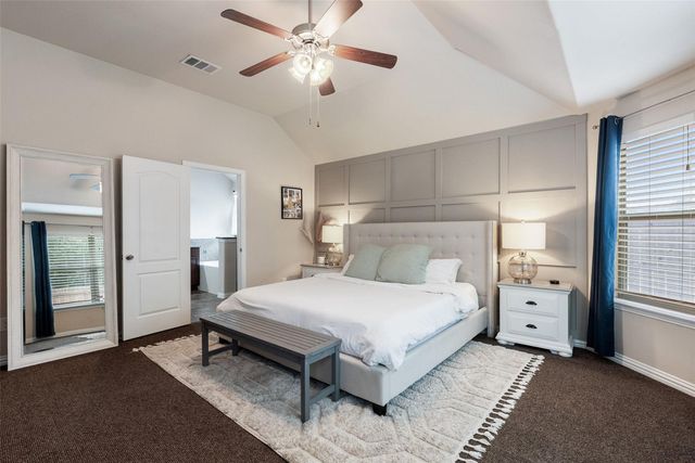 535 Oyster CRK, Buda, TX 78610