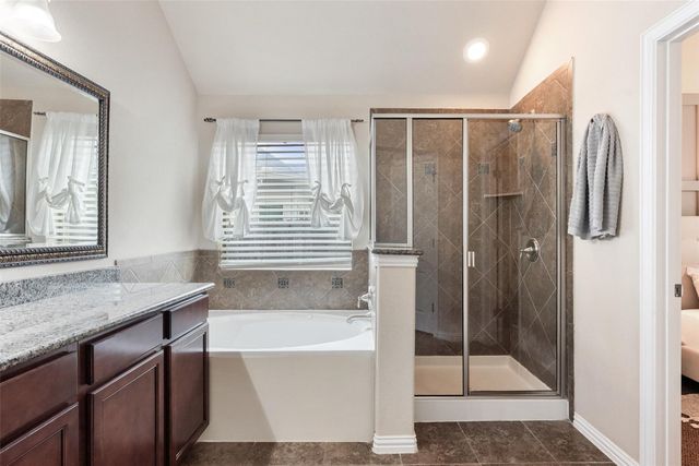 535 Oyster CRK, Buda, TX 78610