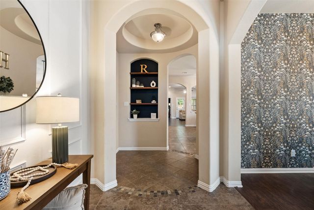 535 Oyster CRK, Buda, TX 78610