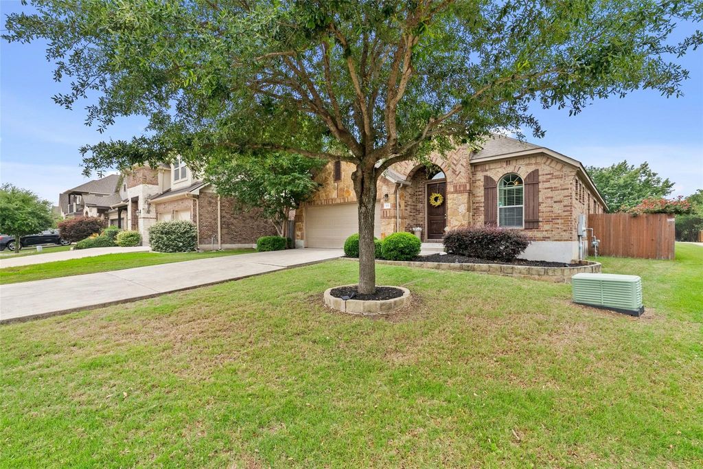 535 Oyster CRK, Buda, TX 78610