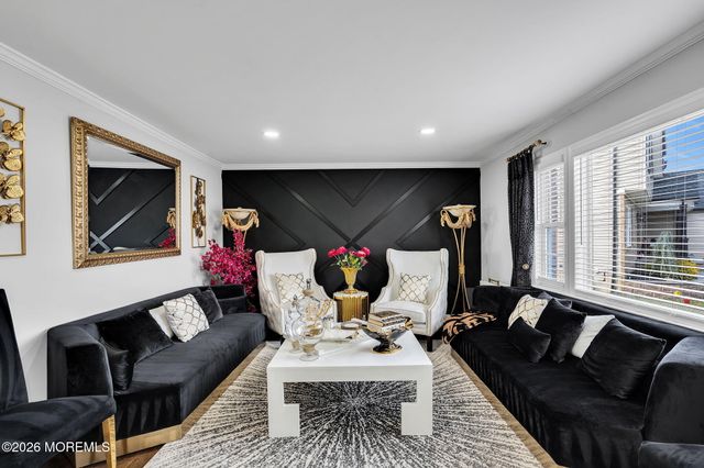 21 Julies Way, Howell, NJ 07731