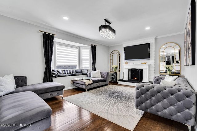 21 Julies Way, Howell, NJ 07731