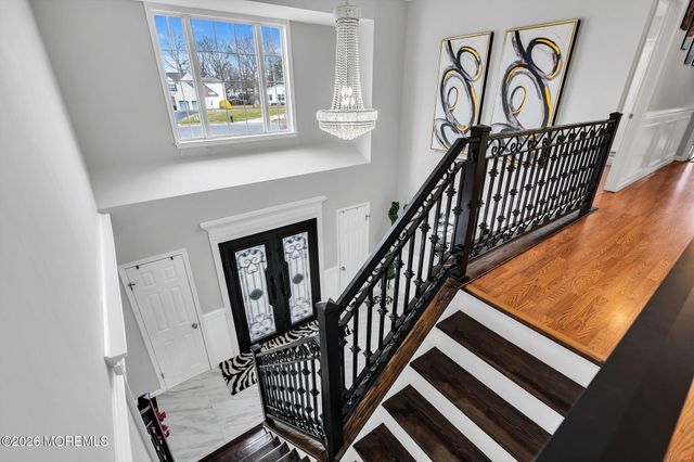 21 Julies Way, Howell, NJ 07731