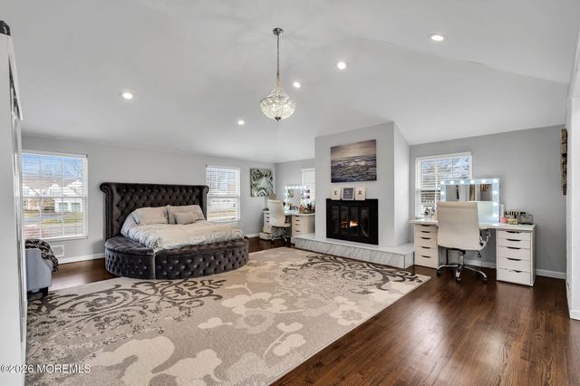 21 Julies Way, Howell, NJ 07731