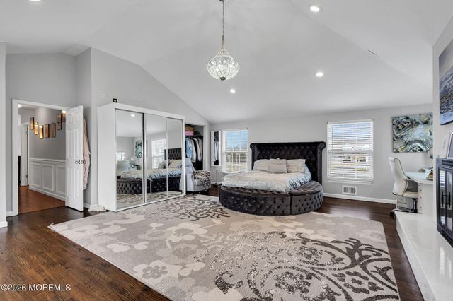 21 Julies Way, Howell, NJ 07731