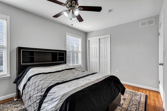 21 Julies Way, Howell, NJ 07731