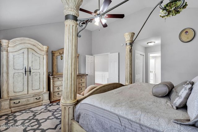 21 Julies Way, Howell, NJ 07731