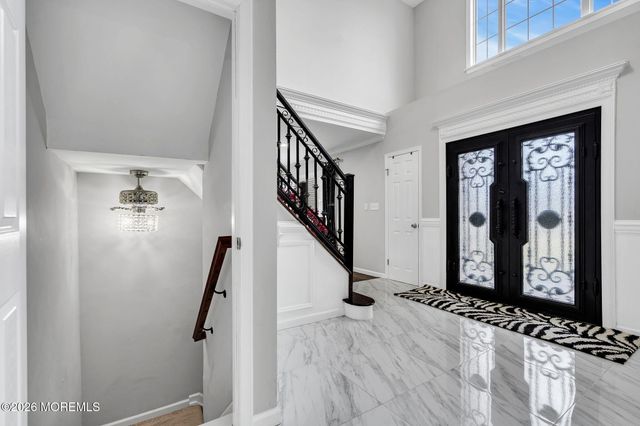 21 Julies Way, Howell, NJ 07731