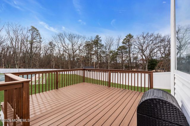 21 Julies Way, Howell, NJ 07731