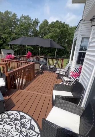 21 Julies Way, Howell, NJ 07731