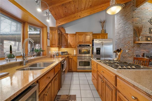 1 Croglin Lane, Bella Vista, AR 72714