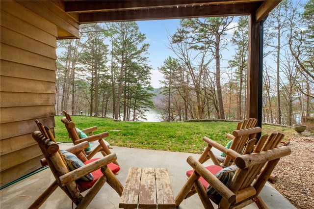 1 Croglin Lane, Bella Vista, AR 72714