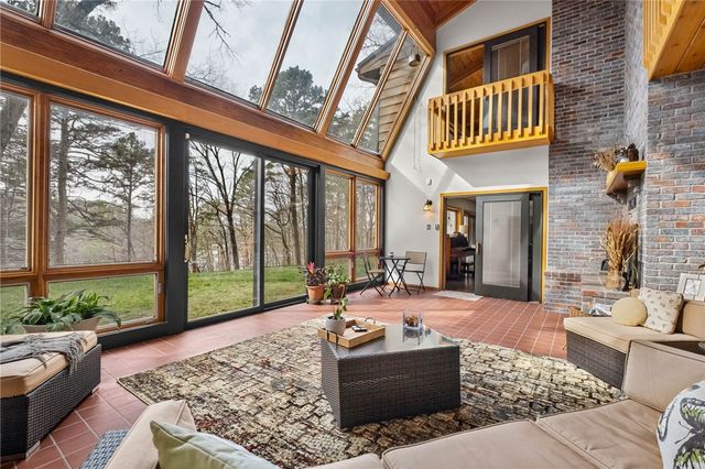 1 Croglin Lane, Bella Vista, AR 72714