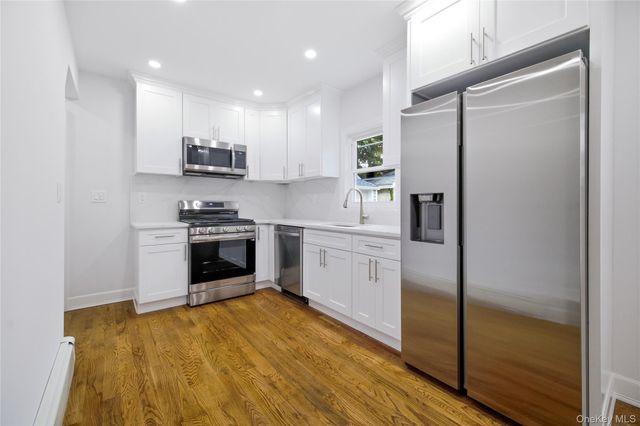 171 S Brookside Avenue, Freeport, NY 11520