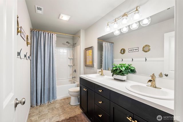 7003 226th Avenue Ct E, Buckley, WA 98321