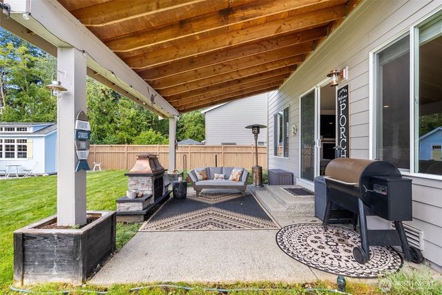 7003 226th Avenue Ct E, Buckley, WA 98321