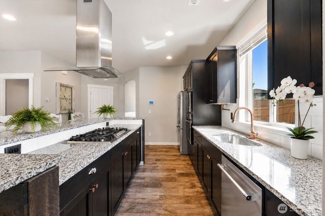 7003 226th Avenue Ct E, Buckley, WA 98321