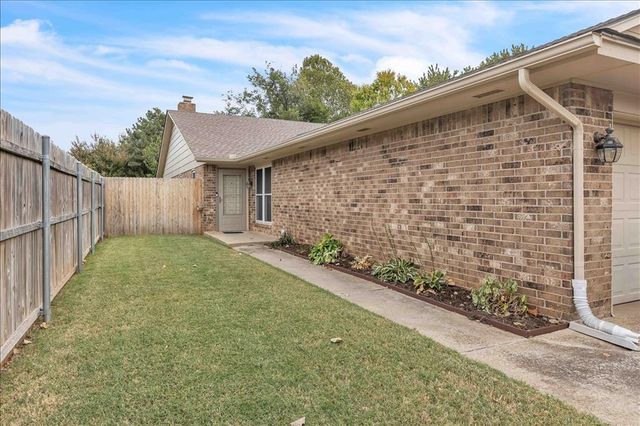7918 Harvest Hills Road, Oklahoma City, OK 73132