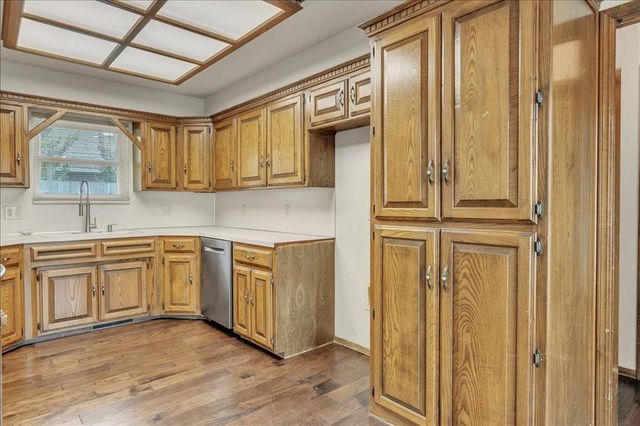 7918 Harvest Hills Road, Oklahoma City, OK 73132