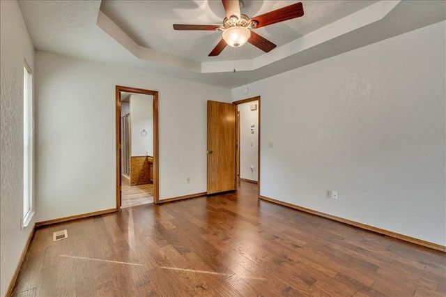 7918 Harvest Hills Road, Oklahoma City, OK 73132