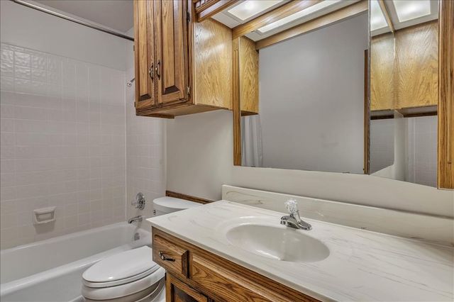 7918 Harvest Hills Road, Oklahoma City, OK 73132