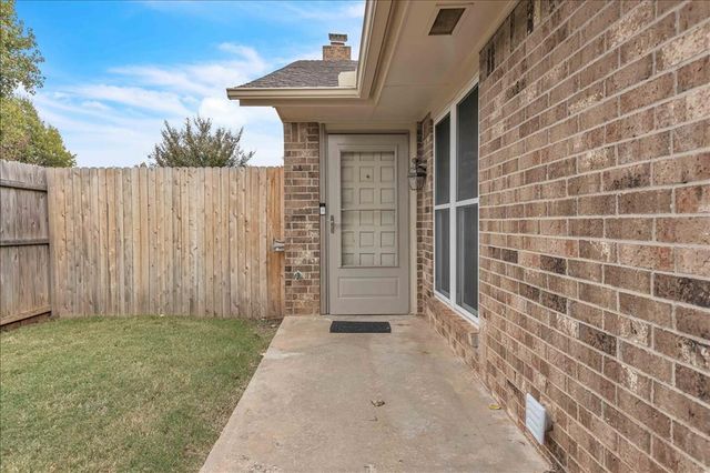 7918 Harvest Hills Road, Oklahoma City, OK 73132