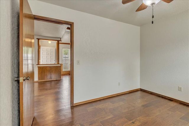 7918 Harvest Hills Road, Oklahoma City, OK 73132