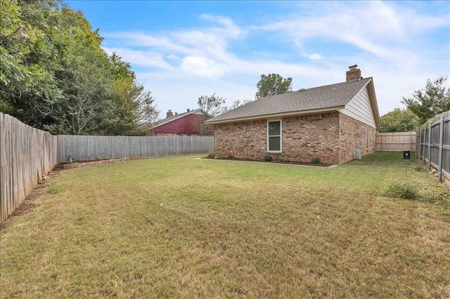 7918 Harvest Hills Road, Oklahoma City, OK 73132