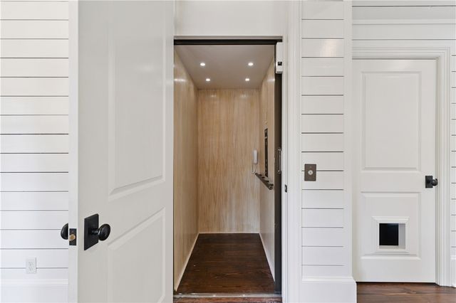 412 Yacht Club Lane, St Simons Island, GA 31522