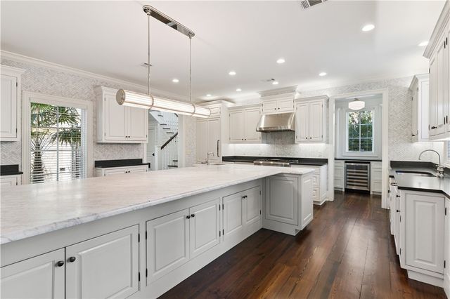 412 Yacht Club Lane, St Simons Island, GA 31522