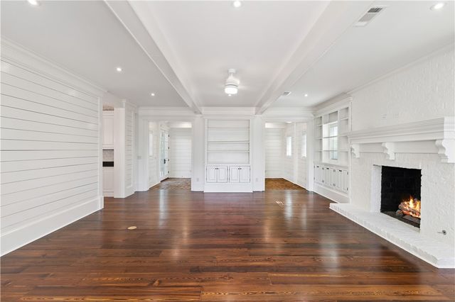 412 Yacht Club Lane, St Simons Island, GA 31522