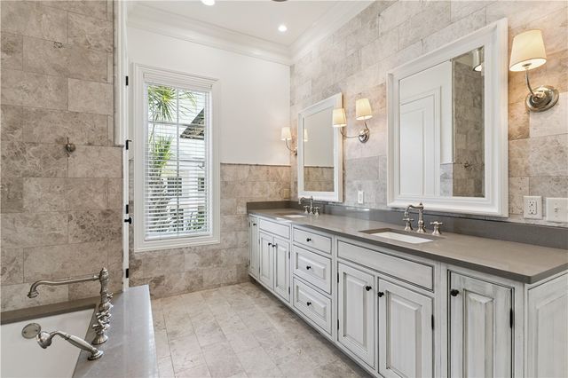 412 Yacht Club Lane, St Simons Island, GA 31522