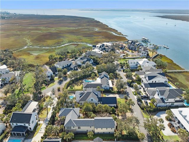 412 Yacht Club Lane, St Simons Island, GA 31522
