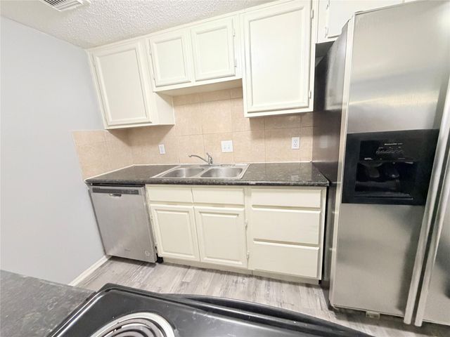 9461 Pagewood Lane, Houston, TX 77063