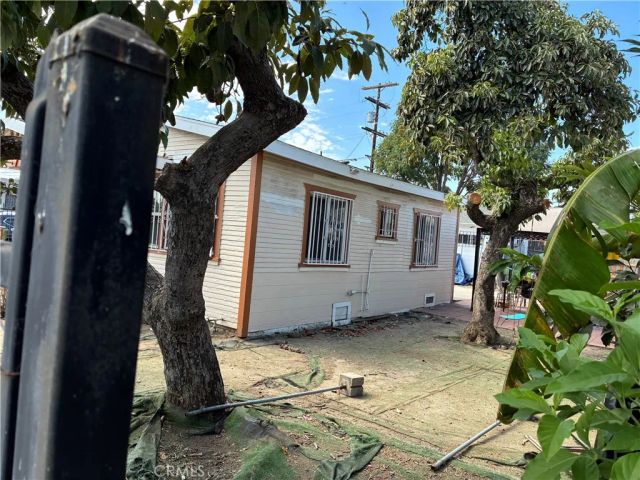 1161 W 67 street, Los Angeles, CA 90044