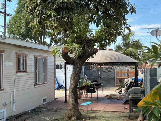 1161 W 67 street, Los Angeles, CA 90044